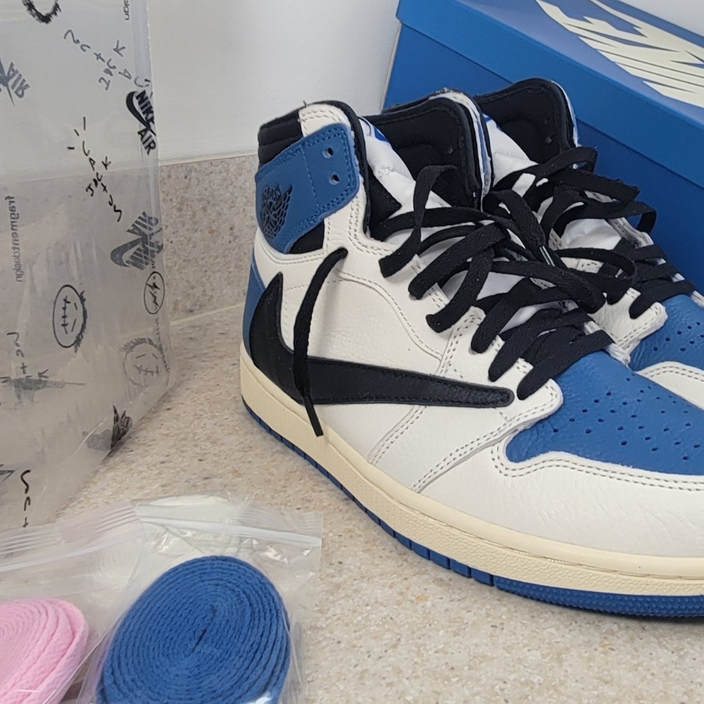 Jordan 1 Retro High OG Fragment x Travis Scott